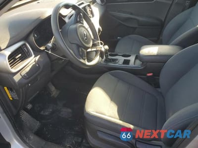 Zdjęcie 7 z 13 samochodu: 2018 KIA SORENTO LX VIN:5XYPGDA30JG409234 - miniatura