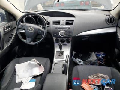Zdjęcie 8 z 12 samochodu: 2010 MAZDA 3 I VIN:JM1BL1SF1A1156213 - miniatura