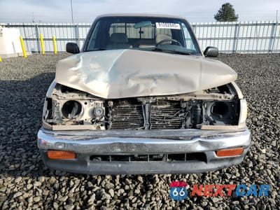 Piąte zdjęcie samochodu w środku: 1998 TOYOTA TACOMA XTRACAB VIN:4TAVL52N8WZ107672 - miniatura