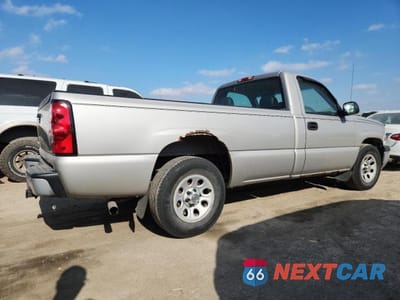 Trzecie zdjęcie samochodu z tyłu: 2005 CHEVROLET SILVERADO C1500 VIN:1GCEC14Z25Z198109 - miniatura