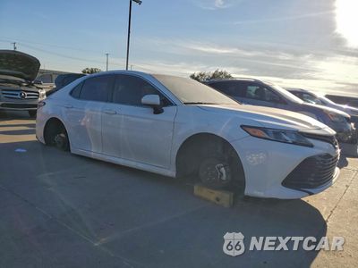 Czwarte zdjęcie samochodu z boku: 2020 TOYOTA CAMRY LE VIN:4T1C11AK6LU952896 - miniatura