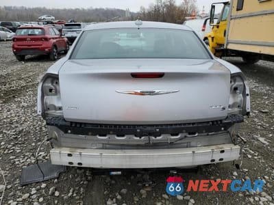 Zdjęcie 6 z 13 samochodu: 2016 CHRYSLER 300 S VIN:2C3CCAGG8GH239108 - miniatura
