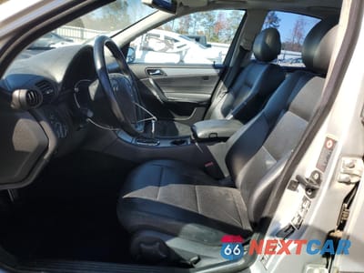 Zdjęcie 7 z 12 samochodu: 2005 MERCEDES-BENZ C 230K SPORT SEDAN VIN:WDBRF40J25F667368 - miniatura