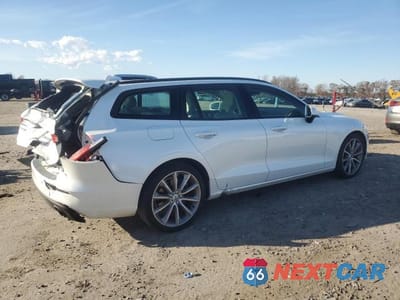Trzecie zdjęcie samochodu z tyłu: 2020 VOLVO V60 T5 MOMENTUM VIN:YV1102EK0L2376887 - miniatura