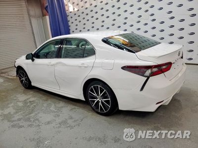 Czwarte zdjęcie samochodu z boku: 2021 TOYOTA CAMRY SE VIN:4T1G11AK7MU543549 - miniatura