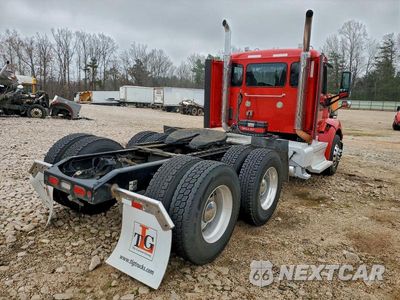 Czwarte zdjęcie samochodu z boku: 2020 PETERBILT 579 SEMI TRUCK VIN:1XPBDP9XXLD711058 - miniatura