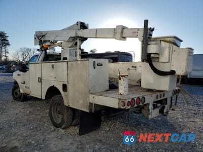 Drugie zdjęcie samochodu z przodu: 1999 FORD F450 SUPER DUTY BUCKET TRUCK VIN:1FDXF46FXXEE74790 - miniatura