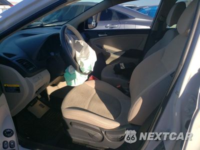 Zdjęcie 7 z 13 samochodu: 2017 HYUNDAI ACCENT SE VIN:KMHCT4AE4HU362516 - miniatura