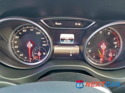 Zdjęcie 9 z 12 samochodu: 2018 MERCEDES-BENZ CLA 250 VIN:WDDSJ4EB1JN619997 - miniatura