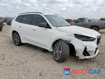 Czwarte zdjęcie samochodu z boku: 2025 BMW X1 M35I VIN:WBX13EF03S5322916 - miniatura