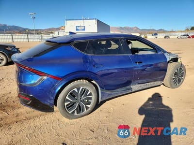 Trzecie zdjęcie samochodu z tyłu: 2022 KIA EV6 GT LINE VIN:KNDC44LA1N5026565 - miniatura