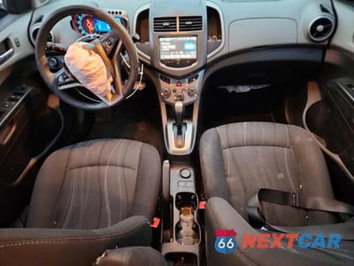 Zdjęcie 8 z 13 samochodu: 2016 CHEVROLET SONIC LT VIN:1G1JC5SB6G4104690 - miniatura