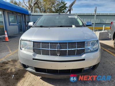 Piąte zdjęcie samochodu w środku: 2010 LINCOLN MKX VIN:2LMDJ6JC3ABJ18098 - miniatura