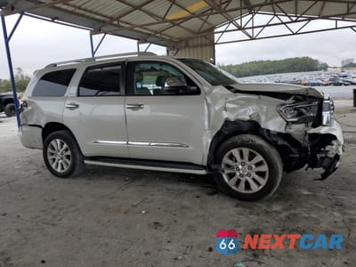 Czwarte zdjęcie samochodu z boku: 2019 TOYOTA SEQUOIA PLATINUM VIN:5TDDY5G14KS171632 - miniatura