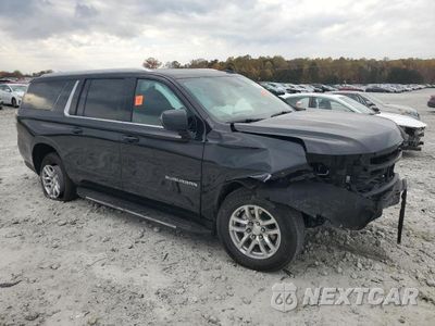 Czwarte zdjęcie samochodu z boku: 2023 CHEVROLET SUBURBAN K1500 LT VIN:1GNSKCKD1PR154251 - miniatura