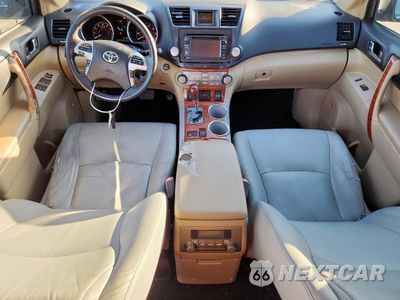 Zdjęcie 8 z 14 samochodu: 2013 TOYOTA HIGHLANDER LIMITED VIN:5TDYK3EH9DS106284 - miniatura