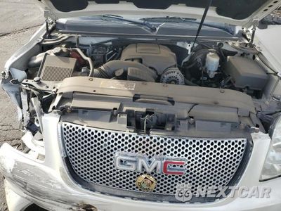 Zdjęcie 12 z 13 samochodu: 2010 GMC YUKON DENALI VIN:1GKUKEEF4AR224931 - miniatura