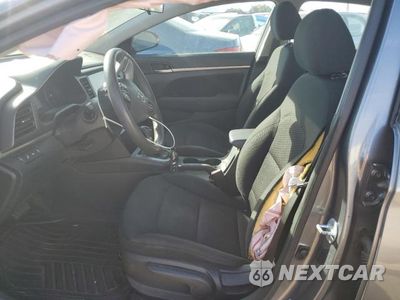 Zdjęcie 7 z 11 samochodu: 2019 HYUNDAI ELANTRA SEL VIN:5NPD84LF1KH404819 - miniatura