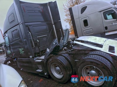 Drugie zdjęcie samochodu z przodu: 2016 VOLVO VN VNL VIN:4V4NC9TK6GN958205 - miniatura