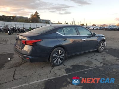 Trzecie zdjęcie samochodu z tyłu: 2022 NISSAN ALTIMA SV VIN:1N4BL4DV5NN304065 - miniatura