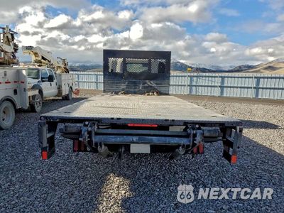 Zdjęcie 6 z 14 samochodu: 2023 ISUZU NPR HD FLATBED TRUCK VIN:54DC4W1D2PS203956 - miniatura