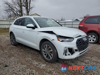 Czwarte zdjęcie samochodu z boku: 2023 AUDI Q5 PREMIUM PLUS 45 VIN:WA1EAAFY1P2014309 - miniatura