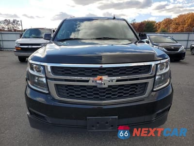 Piąte zdjęcie samochodu w środku: 2019 CHEVROLET SUBURBAN K1500 LT VIN:1GNSKHKC9KR189049 - miniatura