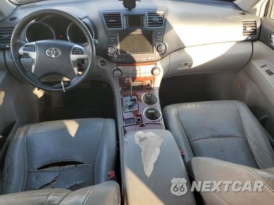 Zdjęcie 8 z 15 samochodu: 2012 TOYOTA HIGHLANDER LIMITED VIN:5TDYK3EH3CS075970 - miniatura