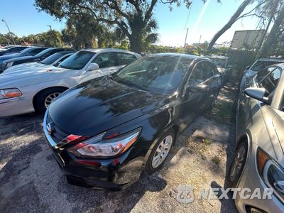 Drugie zdjęcie samochodu z przodu: 2017 NISSAN ALTIMA 2.5 VIN:1N4AL3APXHC275786 - miniatura