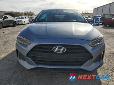 Piąte zdjęcie samochodu w środku: 2020 HYUNDAI VELOSTER BASE VIN:KMHTG6AF9LU029472 - miniatura