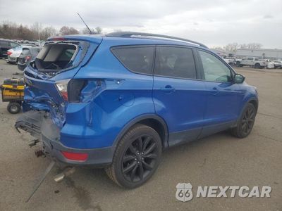 Trzecie zdjęcie samochodu z tyłu: 2017 FORD ESCAPE SE VIN:1FMCU9G95HUB25781 - miniatura