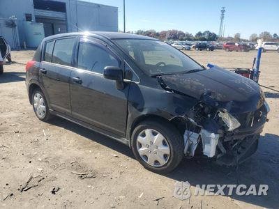 Czwarte zdjęcie samochodu z boku: 2009 NISSAN VERSA S VIN:3N1BC13E19L468934 - miniatura