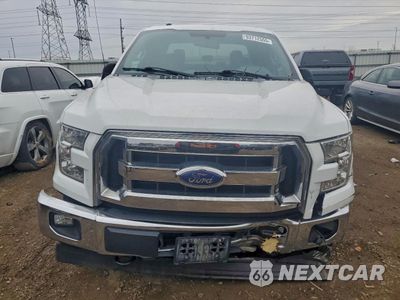 Piąte zdjęcie samochodu w środku: 2017 FORD F150 SUPERCREW VIN:1FTEW1EPXHFB30750 - miniatura