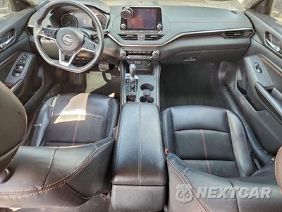 Zdjęcie 8 z 15 samochodu: 2019 NISSAN ALTIMA SR VIN:1N4BL4CV3KN321606 - miniatura