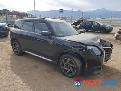 Czwarte zdjęcie samochodu z boku: 2025 MINI COUNTRYMAN S ALL4 VIN:WMZ23GA07S7P32580 - miniatura