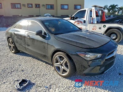 Czwarte zdjęcie samochodu z boku: 2021 MERCEDES-BENZ CLA 250 VIN:W1K5J4GB2MN152524 - miniatura