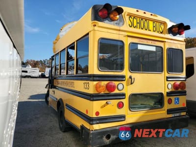 Trzecie zdjęcie samochodu z tyłu: 2010 CHEV EXPRESS G3500 VIN:1GB6G2AG9A1136432 - miniatura