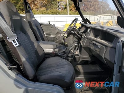 Piąte zdjęcie samochodu w środku: 2023 POLARIS GENERAL XP UTILITY VEHICLE VIN:3NSGXP994PM457761 - miniatura
