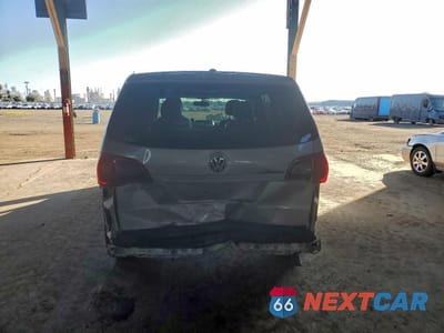 Zdjęcie 6 z 13 samochodu: 2010 VOLKSWAGEN ROUTAN SE VIN:2V4RW3D12AR268314 - miniatura