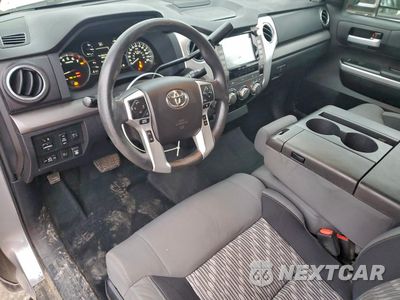Zdjęcie 8 z 13 samochodu: 2021 TOYOTA TUNDRA CREWMAX SR5 VIN:5TFDY5F13MX026094 - miniatura