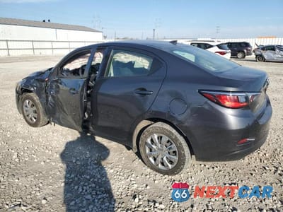 Drugie zdjęcie samochodu z przodu: 2019 TOYOTA YARIS L VIN:3MYDLBYV5KY505742 - miniatura