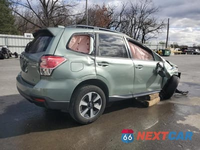 Trzecie zdjęcie samochodu z tyłu: 2017 SUBARU FORESTER 2.5I PREMIUM VIN:JF2SJAGC3HH490105 - miniatura