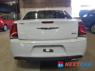 Zdjęcie 6 z 11 samochodu: 2018 CHRYSLER 300 TOURING VIN:2C3CCAAG0JH308146 - miniatura