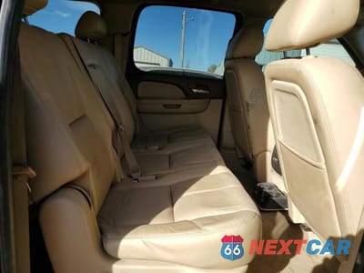 Zdjęcie 11 z 13 samochodu: 2010 CHEVROLET SUBURBAN K1500 LT VIN:1GNUKJE32AR172023 - miniatura