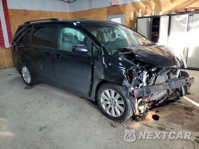 Czwarte zdjęcie samochodu z boku: 2017 TOYOTA SIENNA LE VIN:5TDJZ3DC0HS166401 - miniatura