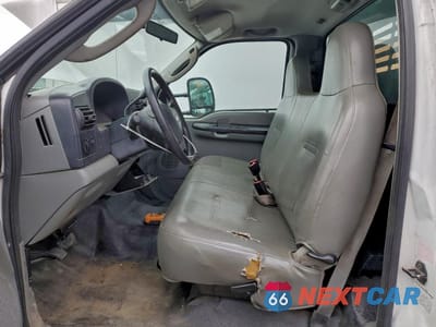 Zdjęcie 7 z 13 samochodu: 2005 FORD F450 SUPER DUTY VIN:1FDXF46P75EC21139 - miniatura