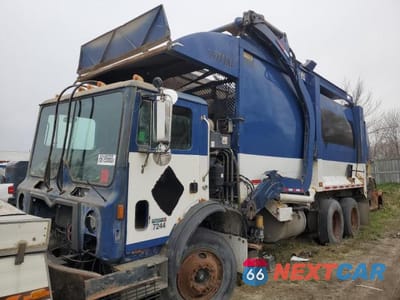 Drugie zdjęcie samochodu z przodu: 2014 MACK 600 MRU600 - TRUCKS SEMI TRUCK VIN:1M2AV02C5EM011178 - miniatura
