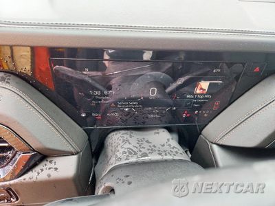 Zdjęcie 9 z 16 samochodu: 2025 GMC YUKON AT4 VIN:1GKS2CRL9SR163864 - miniatura