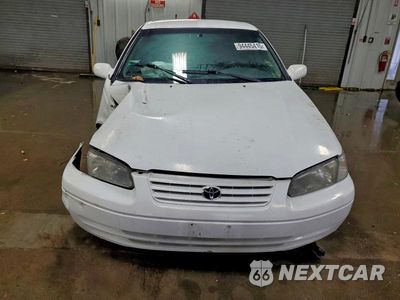 Piąte zdjęcie samochodu w środku: 1999 TOYOTA CAMRY LE VIN:JT2BG22K5X0374668 - miniatura