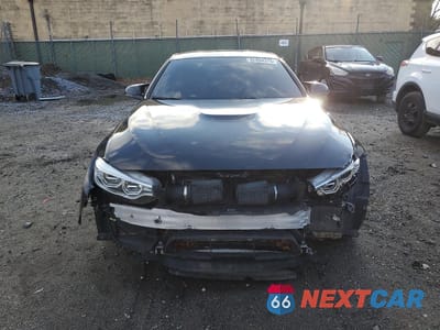 Piąte zdjęcie samochodu w środku: 2015 BMW M4 VIN:WBS3R9C57FK334899 - miniatura